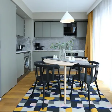 Excellent Flat Near Galataport In Cihangir شقة