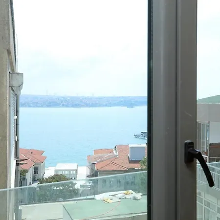 Excellent Flat Near Galataport In Cihangir